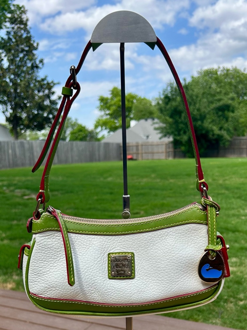 Vintage Dooney & Bourke White & Green Mini Banana Boat Bag Pebbled Leather GUC